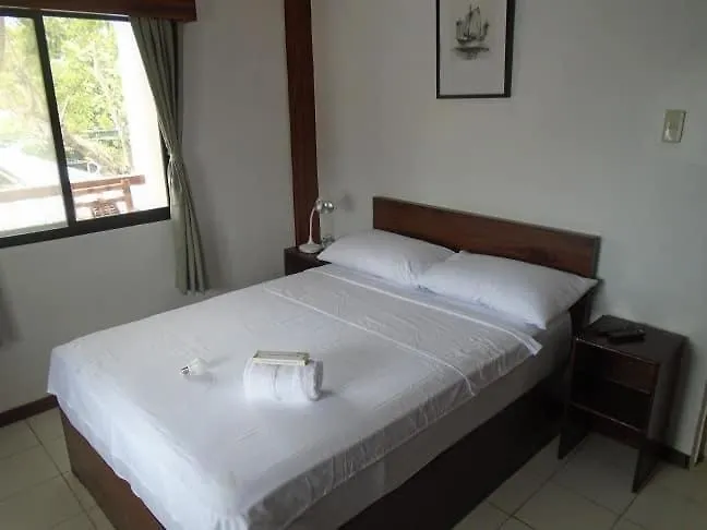 Hotel The Victorian Bantayan Island